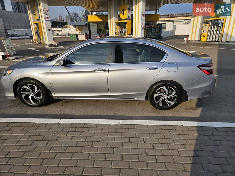 Седан Honda Accord 2017 в Києві