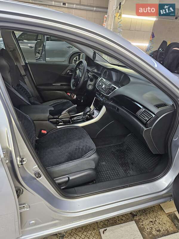 Седан Honda Accord 2017 в Києві