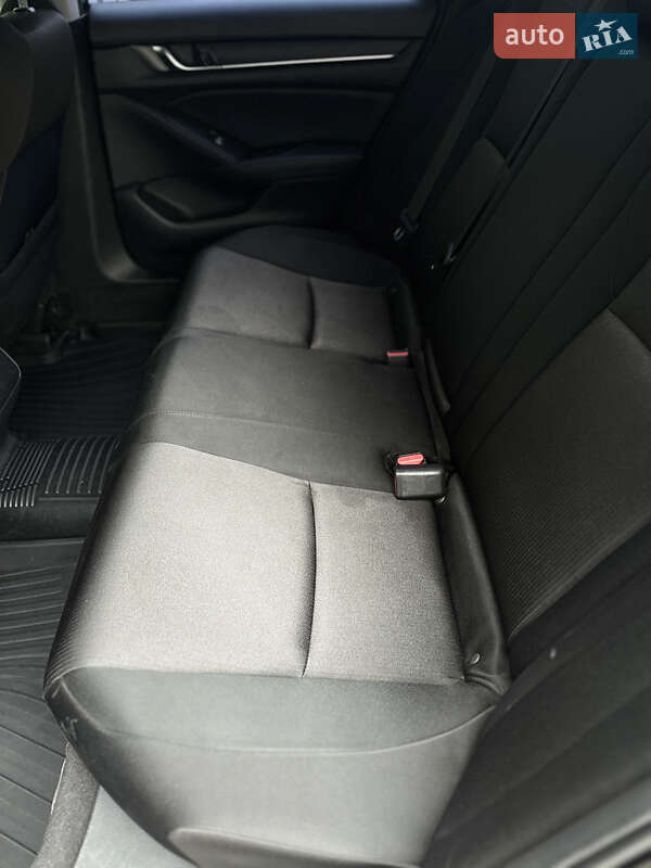 Седан Honda Accord 2018 в Киеве