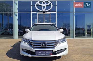 Седан Honda Accord 2015 в 