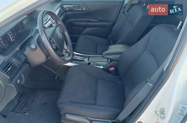 Седан Honda Accord 2015 в 