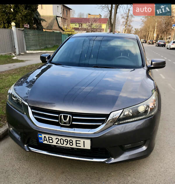 Седан Honda Accord 2014 в 