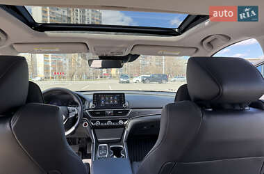 Седан Honda Accord 2018 в Києві