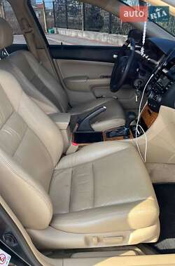 Седан Honda Accord 2005 в 