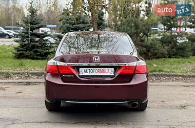 Седан Honda Accord 2015 в 
