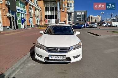 Седан Honda Accord 2013 в 