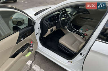 Седан Honda Accord 2016 в 