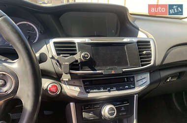 Седан Honda Accord 2015 в 