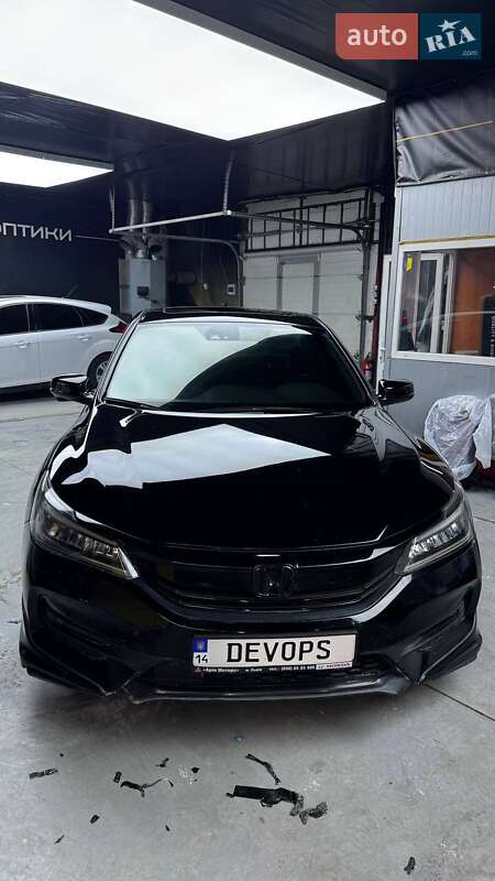 Седан Honda Accord 2017 в Львові