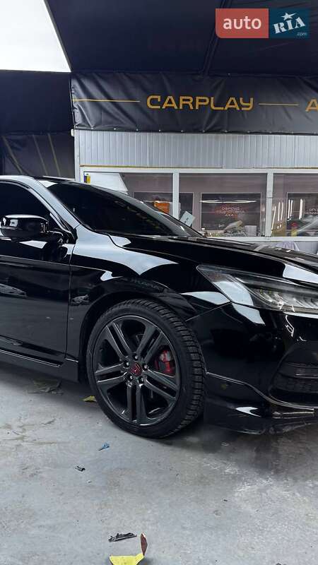 Седан Honda Accord 2017 в Львові