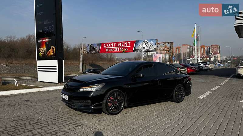 Седан Honda Accord 2017 в Львові