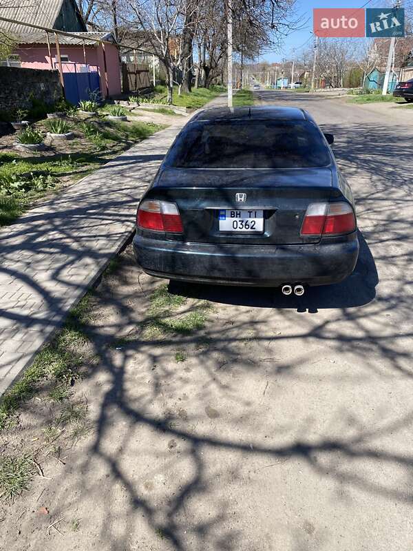 Седан Honda Accord 1997 в Одессе