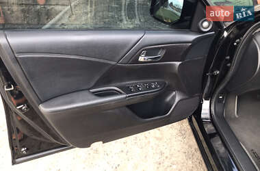 Седан Honda Accord 2013 в 