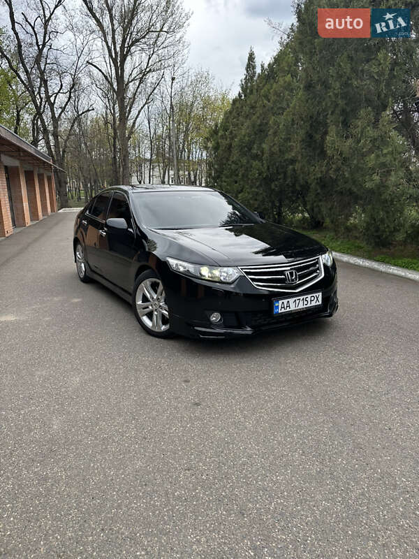 Седан Honda Accord 2010 в Смеле
