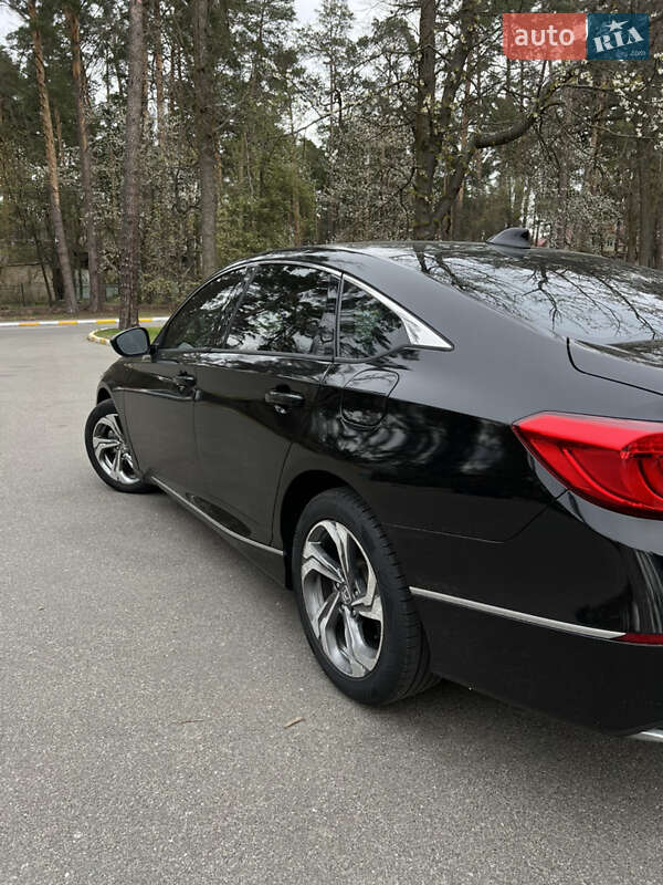 Седан Honda Accord 2018 в Софіївській Борщагівці