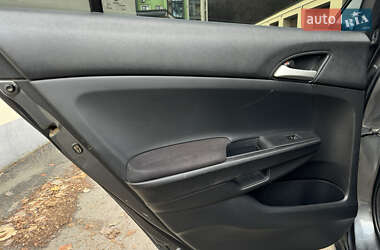 Седан Honda Accord 2012 в 