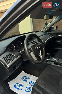 Седан Honda Accord 2012 в 