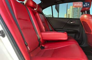 Седан Honda Accord 2016 в 
