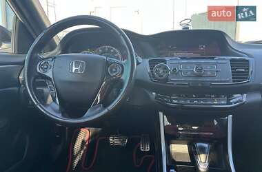 Седан Honda Accord 2016 в 