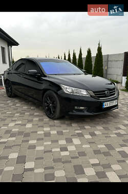 Седан Honda Accord 2013 в 