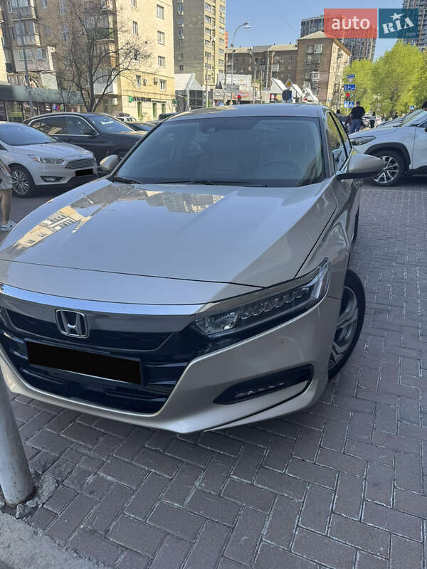 Седан Honda Accord 2019 в Києві