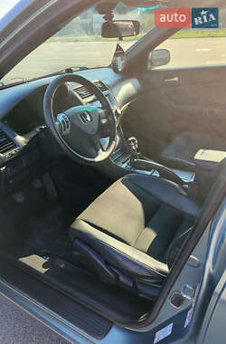Седан Honda Accord 2004 в 