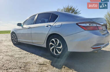 Седан Honda Accord 2016 в 