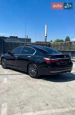 Седан Honda Accord 2016 в 