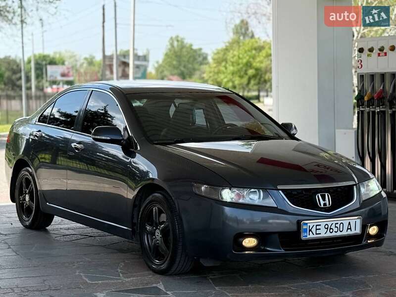 Седан Honda Accord 2004 в Першотравенске