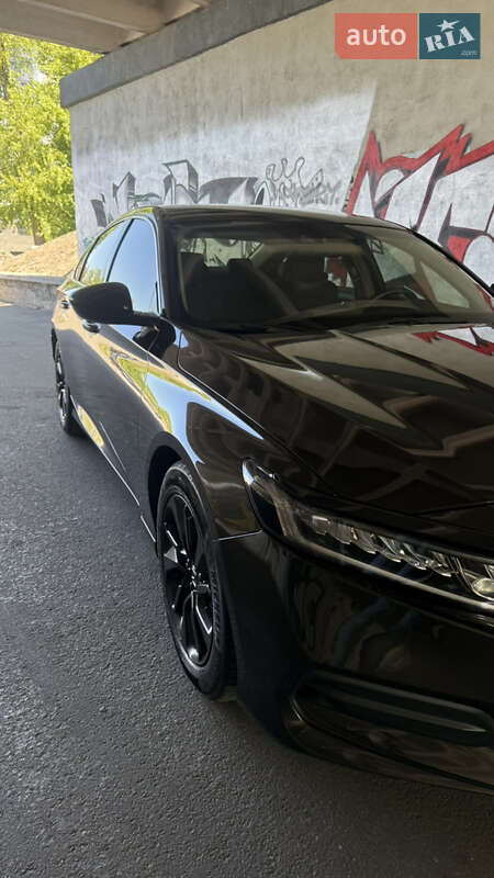 Седан Honda Accord 2018 в Киеве