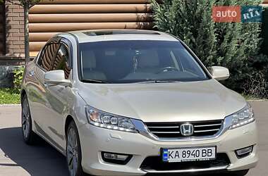 Седан Honda Accord 2013 в 