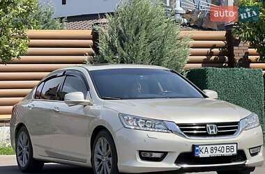 Седан Honda Accord 2013 в 