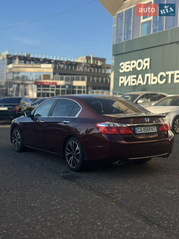 Седан Honda Accord 2013 в Одессе
