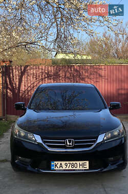Седан Honda Accord 2014 в 