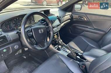 Седан Honda Accord 2017 в 