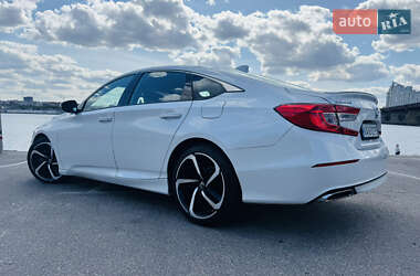 Седан Honda Accord 2018 в 