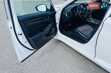 Седан Honda Accord 2018 в 