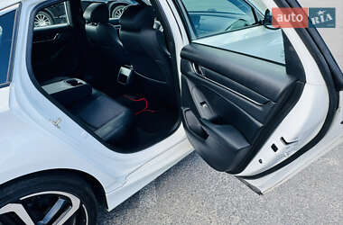 Седан Honda Accord 2018 в 