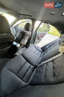 Седан Honda Accord 2003 в 