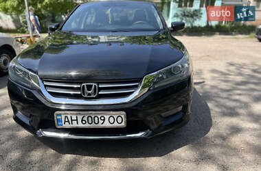 Седан Honda Accord 2015 в 