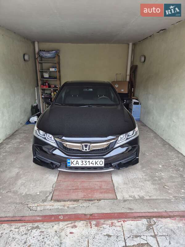 Купе Honda Accord 2017 в Киеве