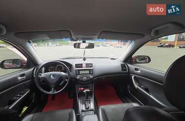 Седан Honda Accord 2005 в 