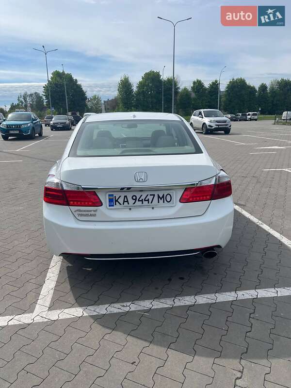Седан Honda Accord 2013 в Вишгороді