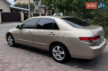 Седан Honda Accord 2005 в 