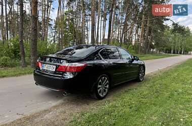 Седан Honda Accord 2013 в 