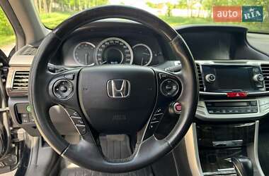 Седан Honda Accord 2013 в 