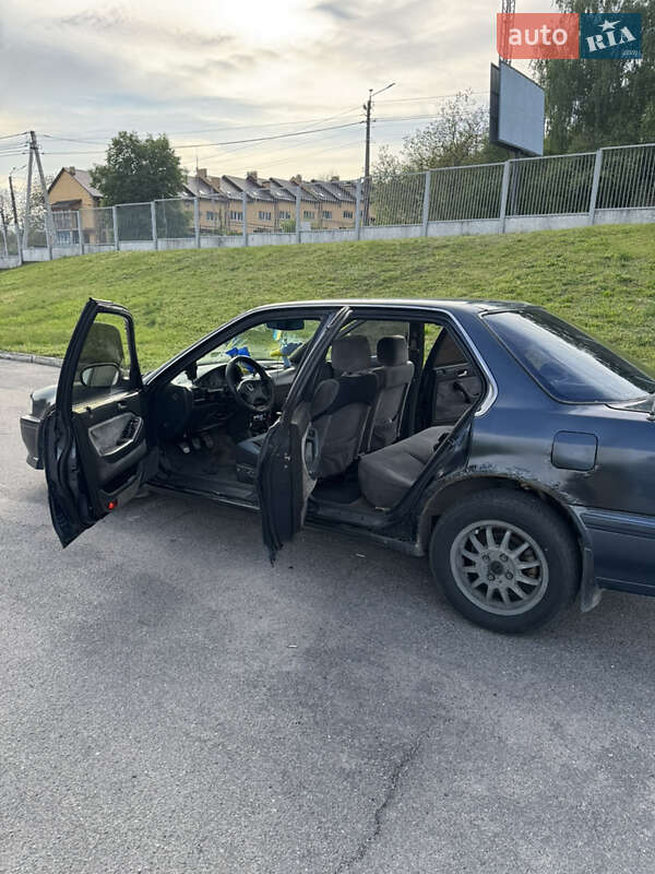 Седан Honda Accord 1990 в Обухове