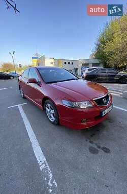 Седан Honda Accord 2004 в 