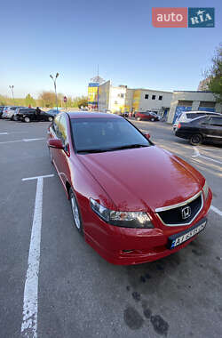 Седан Honda Accord 2004 в 