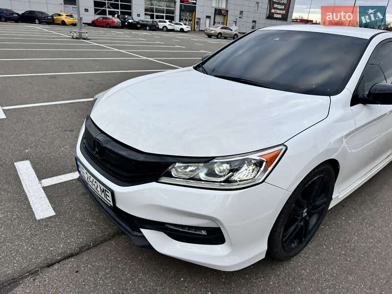 Седан Honda Accord 2016 в Дніпрі